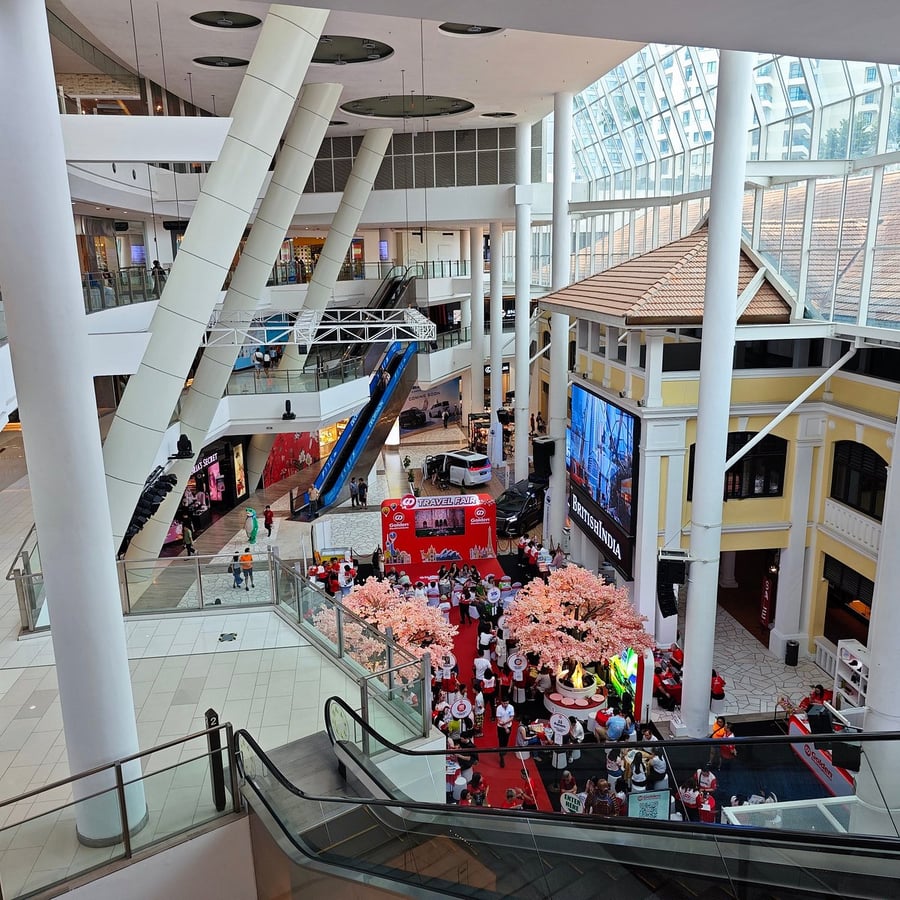 Gurney Paragon Mall - Gallery Photo 5