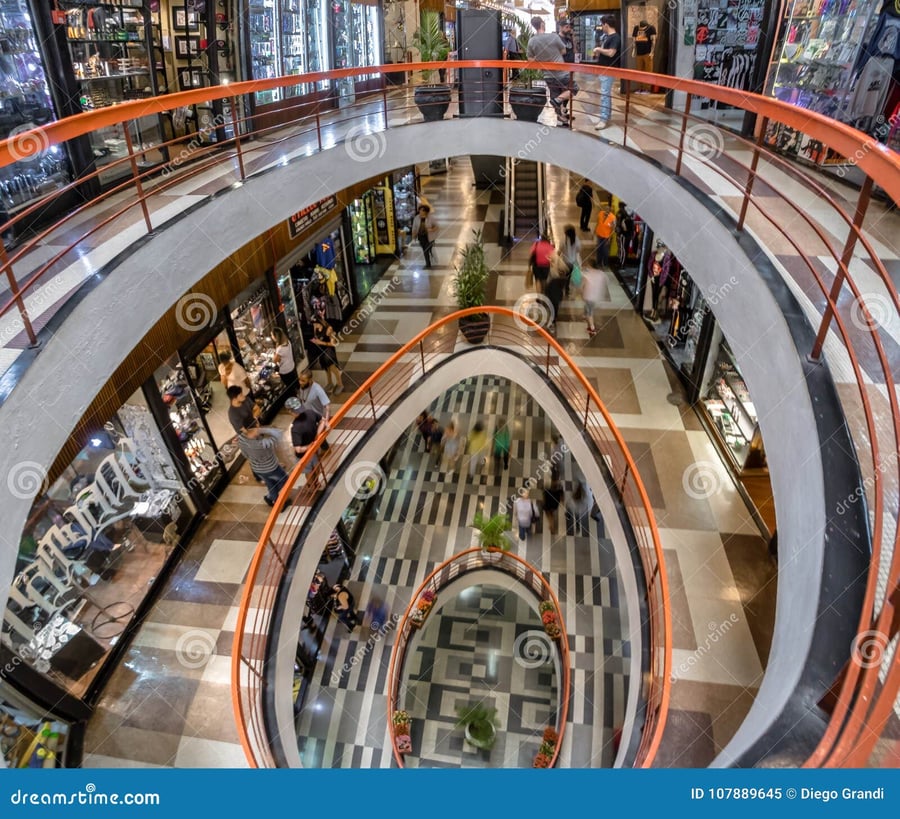 Shopping Crystal - Gallery Photo 3 Shopping Crystal - Gallery Photo 3