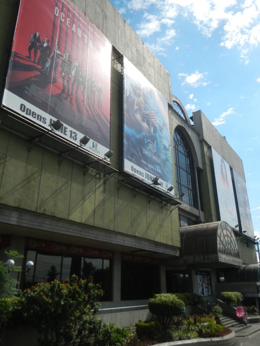 Sta. Lucia East Grand Mall - Gallery Photo 2