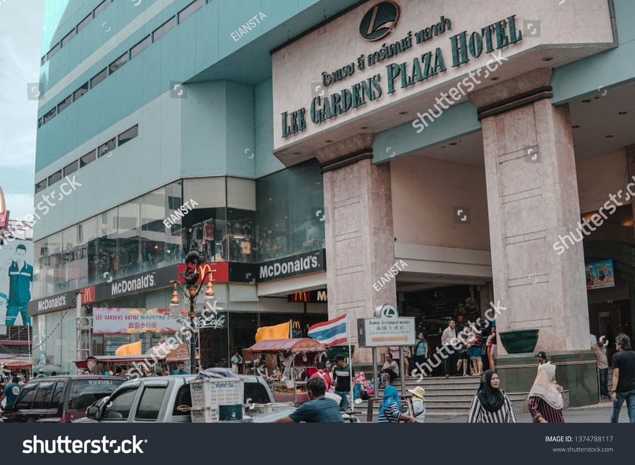 Lee Gardens Plaza - Gallery Photo 4