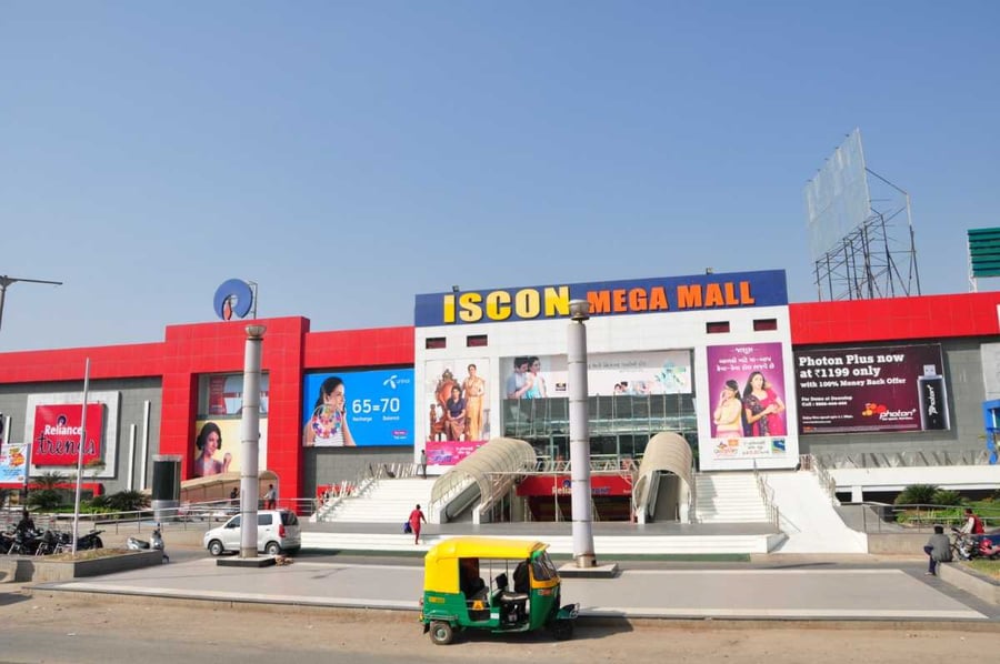 Iscon Mega Mall - Gallery Photo 3
