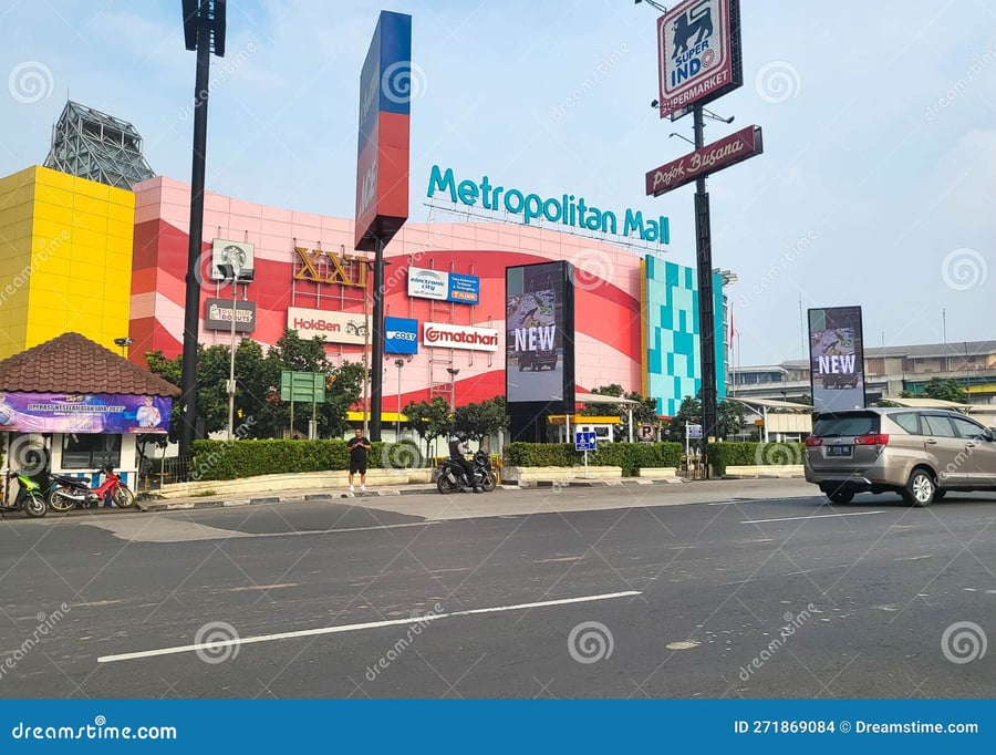 Grand Metropolitan Mall - Gallery Photo 3