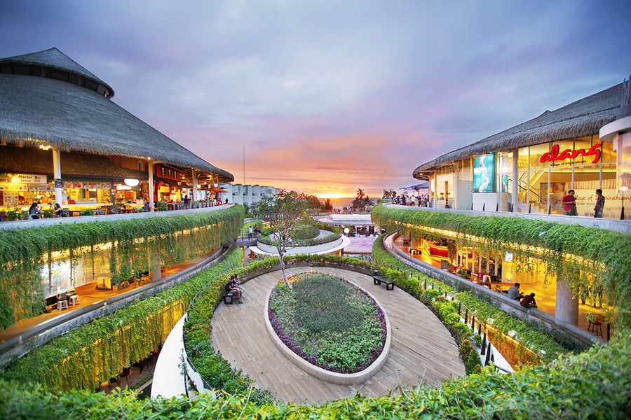 Beachwalk Shopping Center - Gallery Photo 5