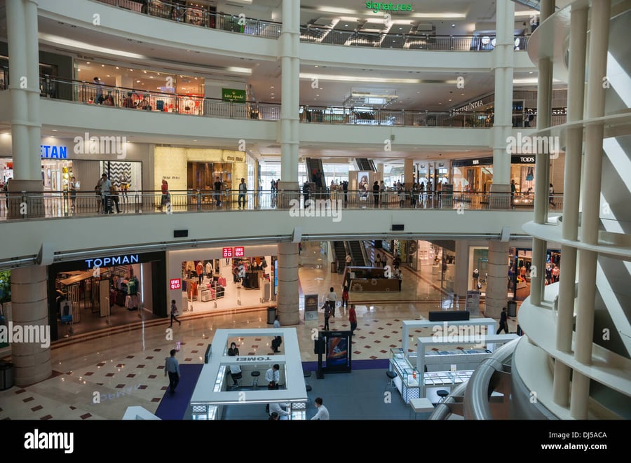 London Shopping Complex - Gallery Photo 2