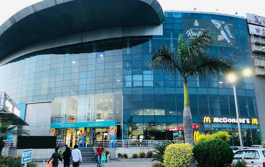 Paras Downtown Mall - Gallery Photo 1 Paras Downtown Mall - Gallery Photo 1