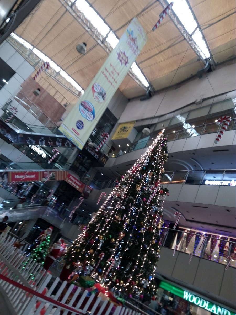 The Crown Mall & Residency - Gallery Photo 6
