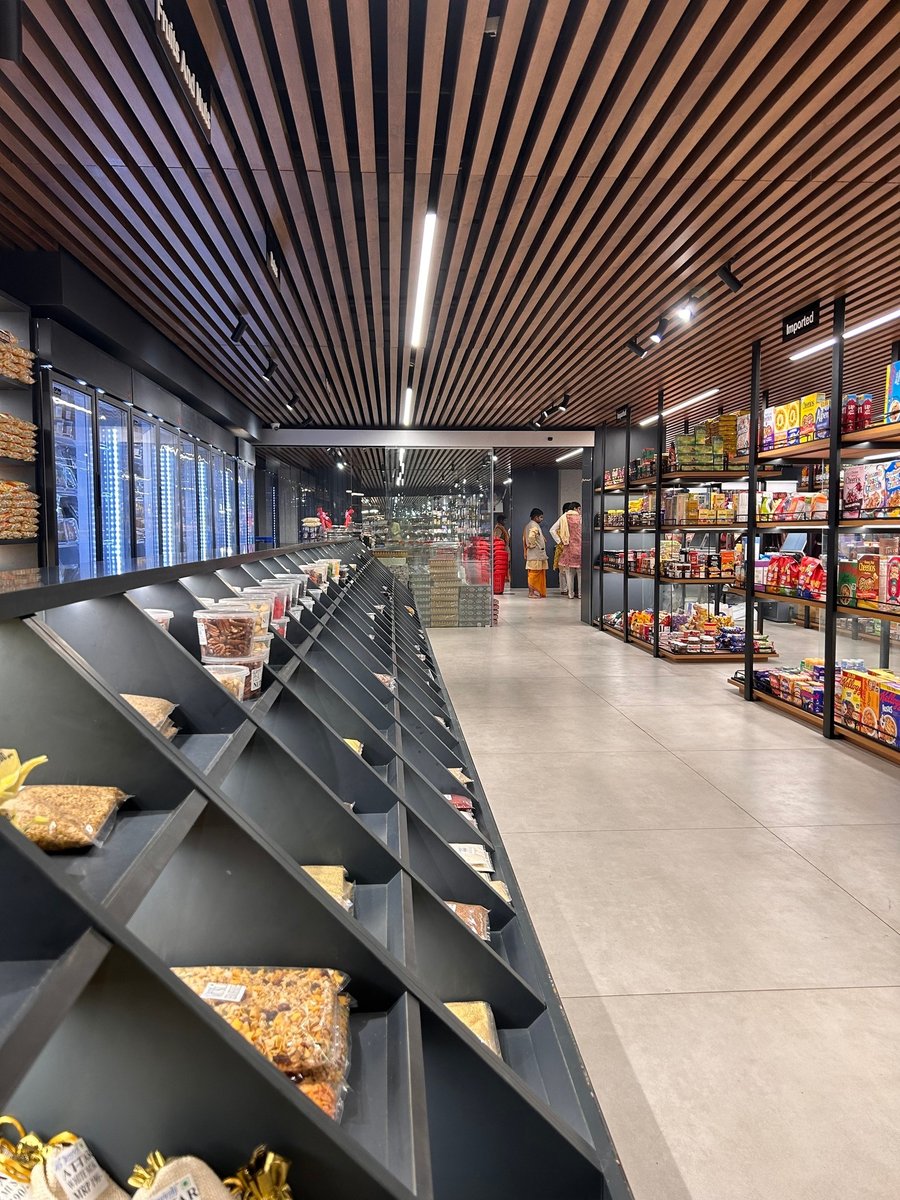 Orbit Mall - Gallery Photo 3