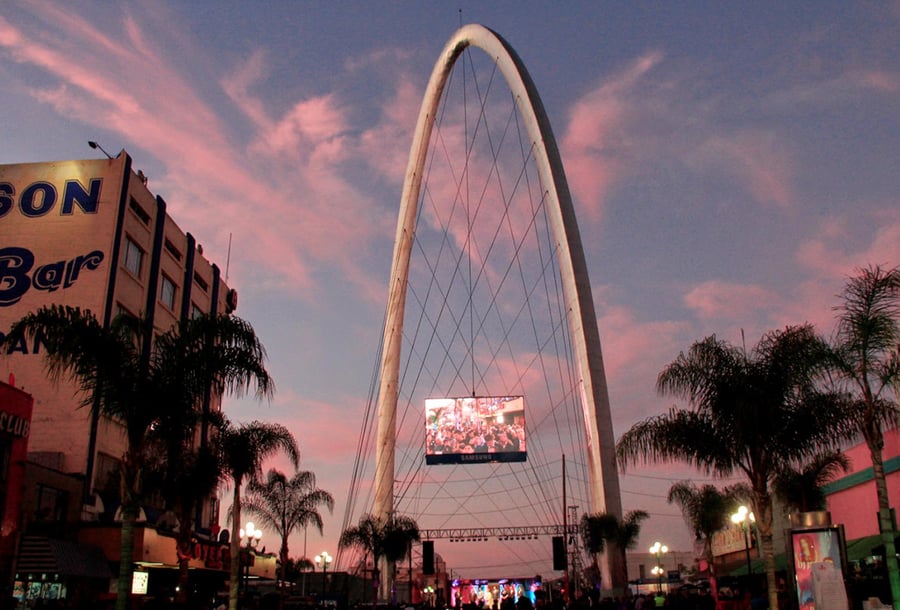 Plaza Las Fuentes - Gallery Photo 3