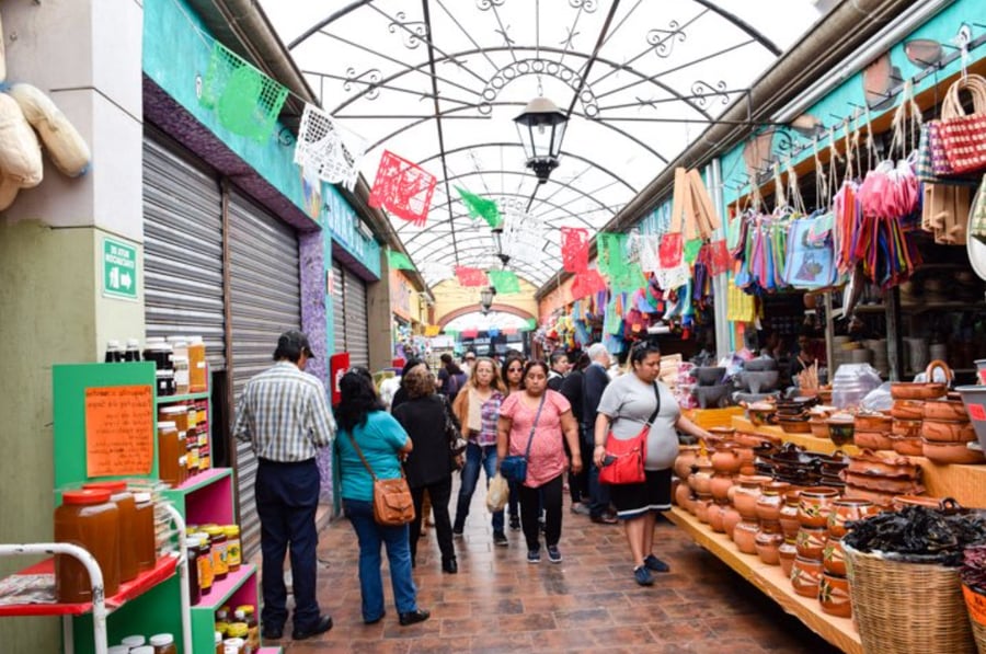 Plaza Las Fuentes - Gallery Photo 6