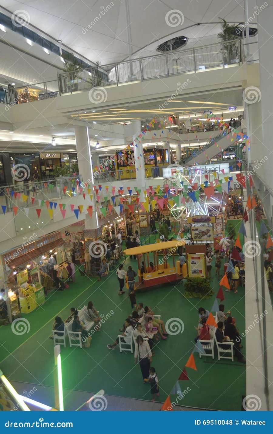 Fashion Island - Gallery Photo 14