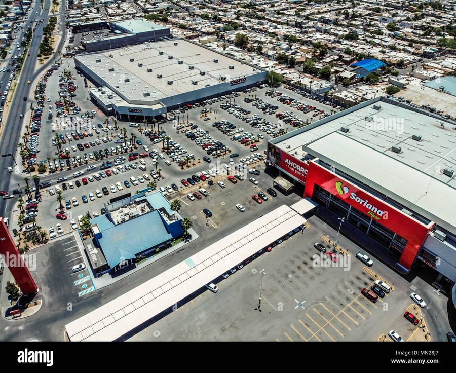 Plaza Sendero Hermosillo - Gallery Photo 3