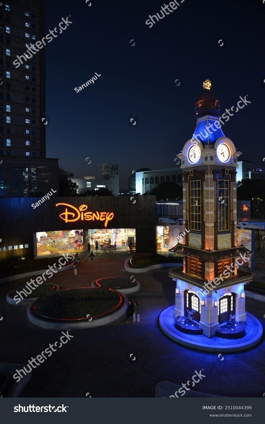 Shanghai Disney Town - Gallery Photo 5 Shanghai Disney Town - Gallery Photo 5