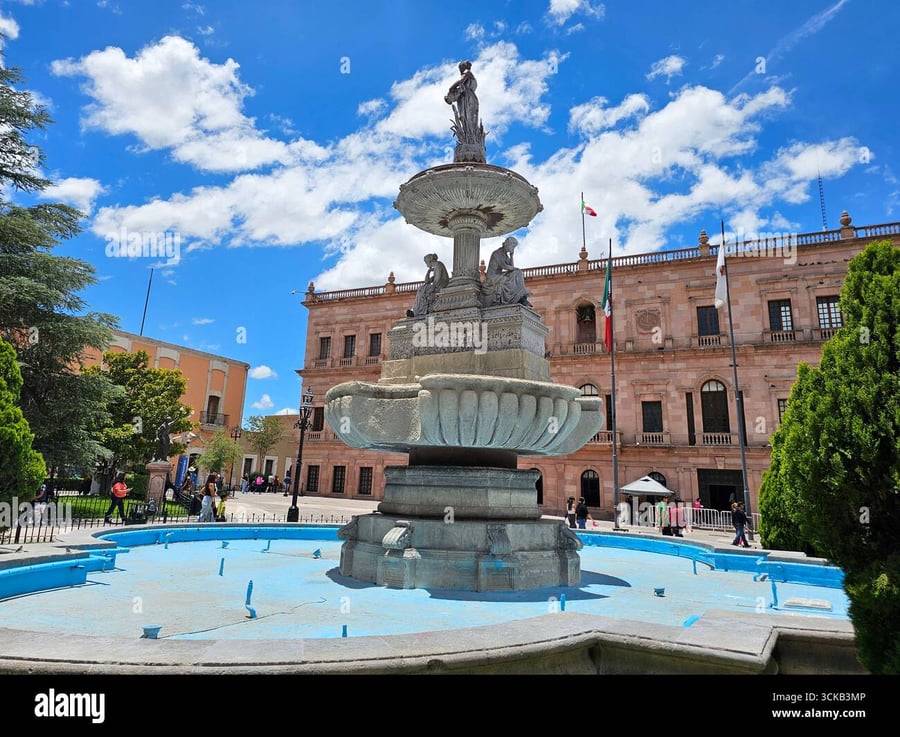 Plaza Town Saltillo - Gallery Photo 4