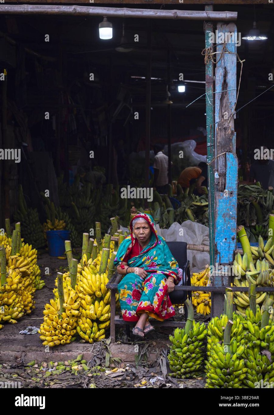Kawran Bazar Shopping Complex - Gallery Photo 3