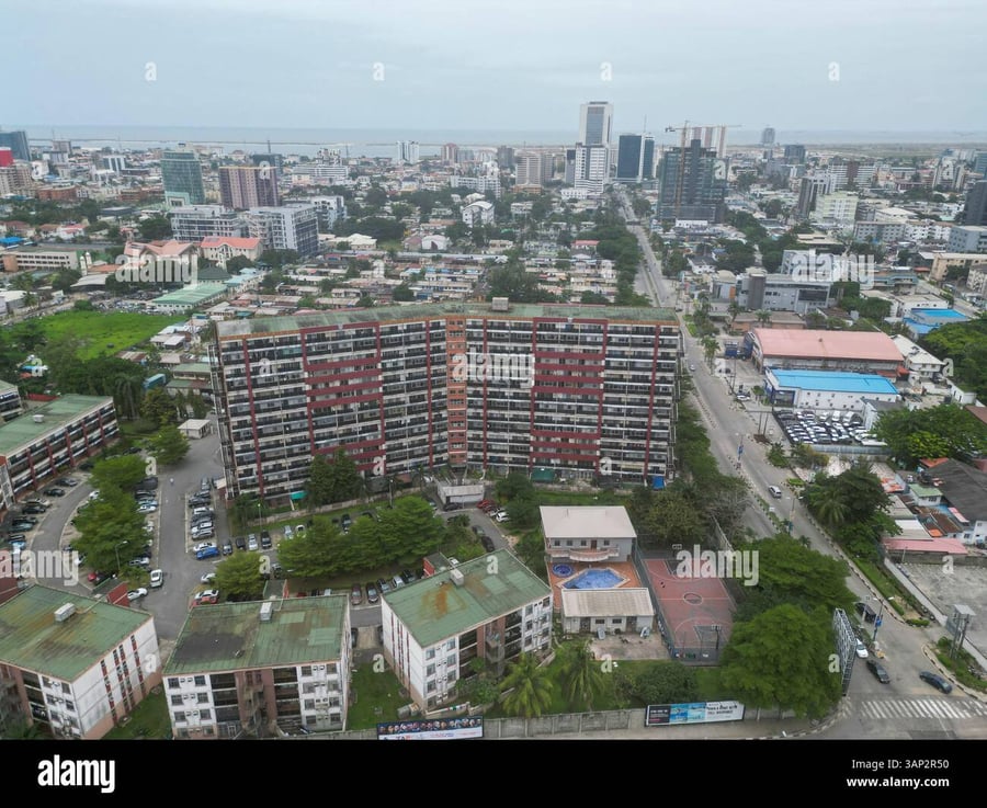 1004 Shopping Mall - Gallery Photo 10