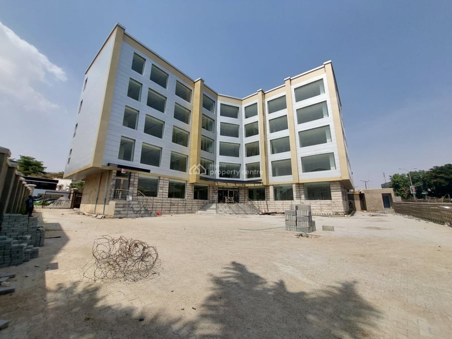 Emab Plaza - Gallery Photo 2