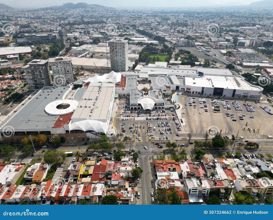Plaza Del Sol - Gallery Photo 9