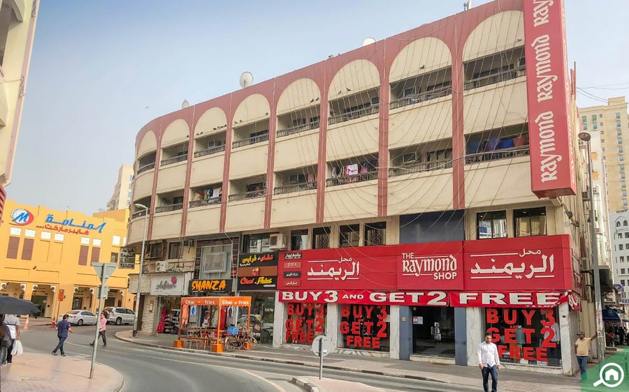 Meena Bazaar - Gallery Photo 2