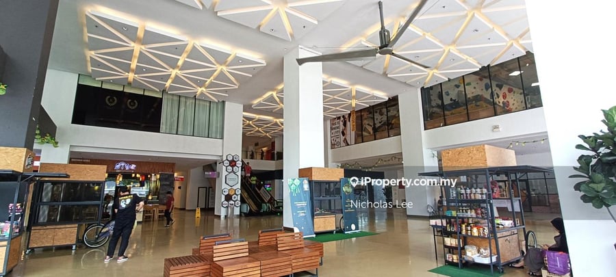 Utropolis Marketplace - Gallery Photo 6