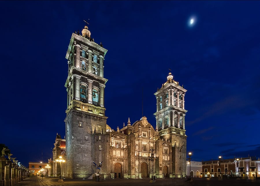 Plaza Universidad - Gallery Photo 6
