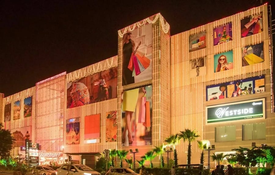 Pink Square Mall - Gallery Photo 3 Pink Square Mall - Gallery Photo 3