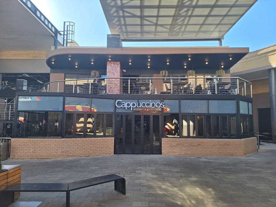 Kolonnade Retail Park - Gallery Photo 5