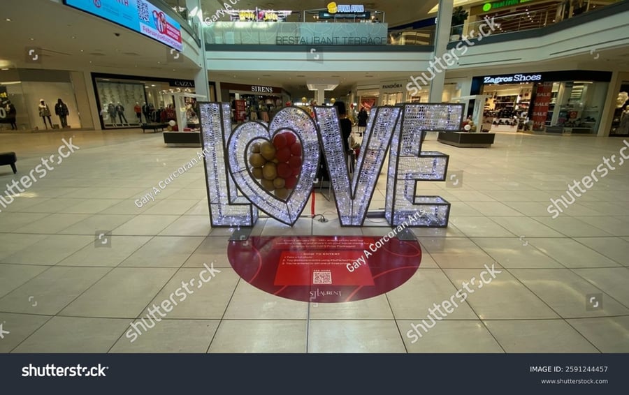 St. Laurent Shopping Centre - Gallery Photo 1