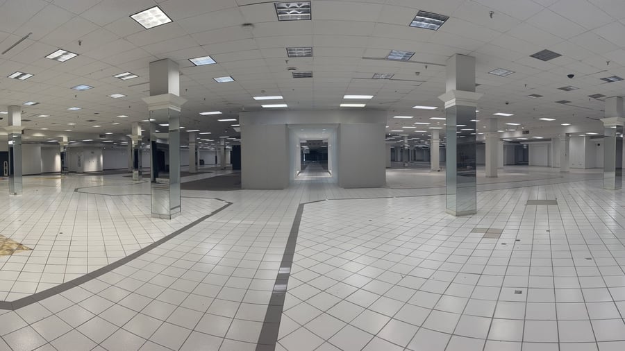 White Oaks Mall - Gallery Photo 2