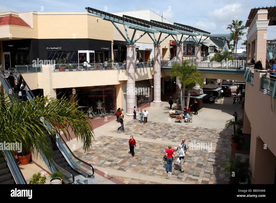 Fashion Valley - Gallery Photo 4 Fashion Valley - Gallery Photo 4