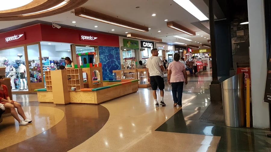 Plaza Los Laureles - Gallery Photo 5