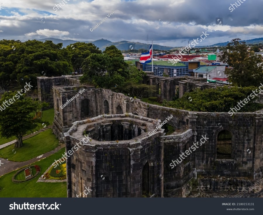 Plaza Mayor Cartago - Gallery Photo 4 Plaza Mayor Cartago - Gallery Photo 4