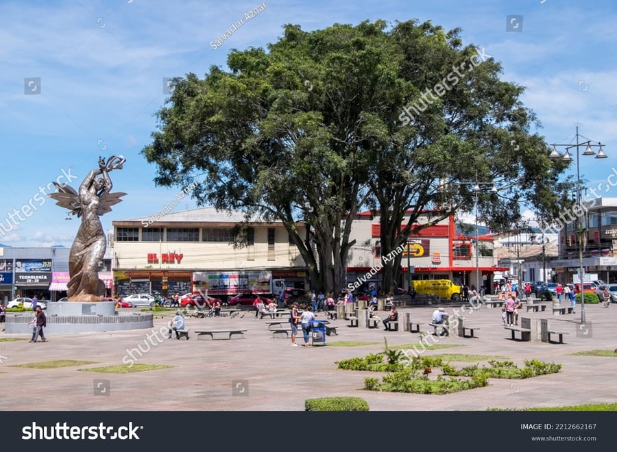 Plaza Mayor Cartago - Gallery Photo 6 Plaza Mayor Cartago - Gallery Photo 6