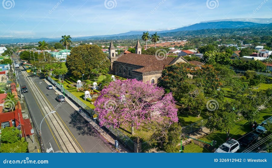 Paseo De Las Flores - Gallery Photo 2