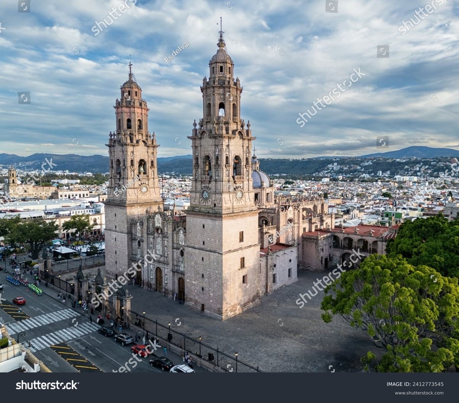 Plaza Morelia - Gallery Photo 4