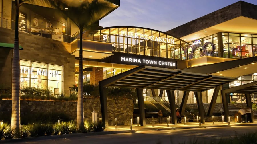 Puerto Cancún Marina Town Center - Gallery Photo 2