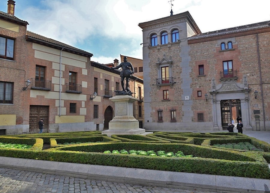 Plaza Villa De Madrid - Gallery Photo 1