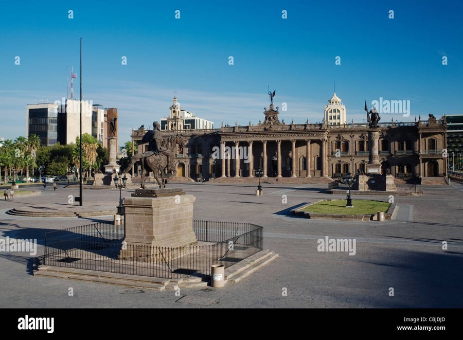 Plaza Universidad - Gallery Photo 5