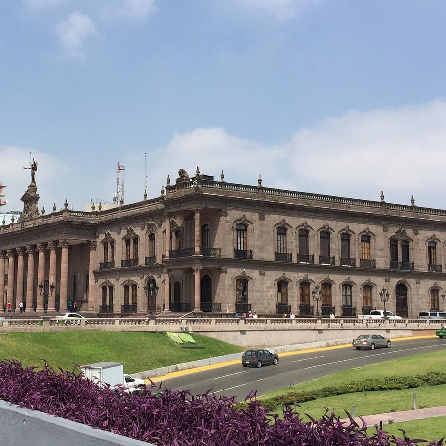 Plaza Universidad - Gallery Photo 7