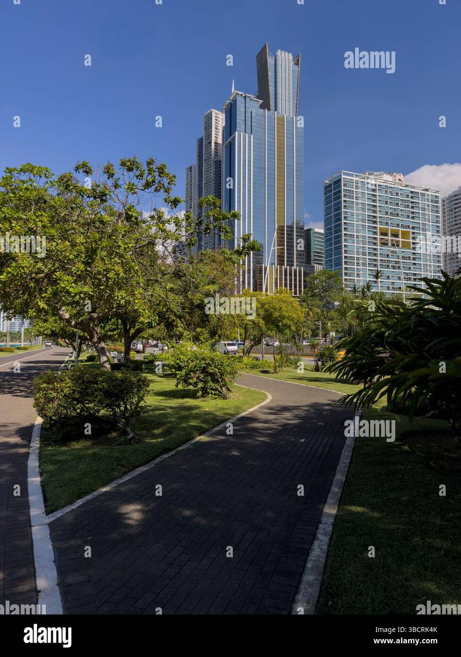 Plaza 5 De Mayo - Gallery Photo 6
