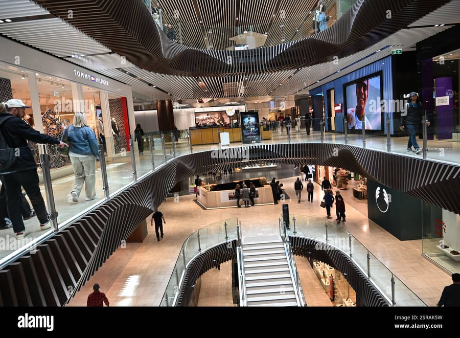 Westfield Fountain Gate - Gallery Photo 3