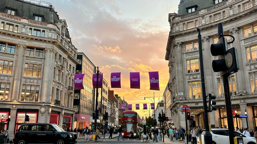 Oxford Street - Gallery Photo 4