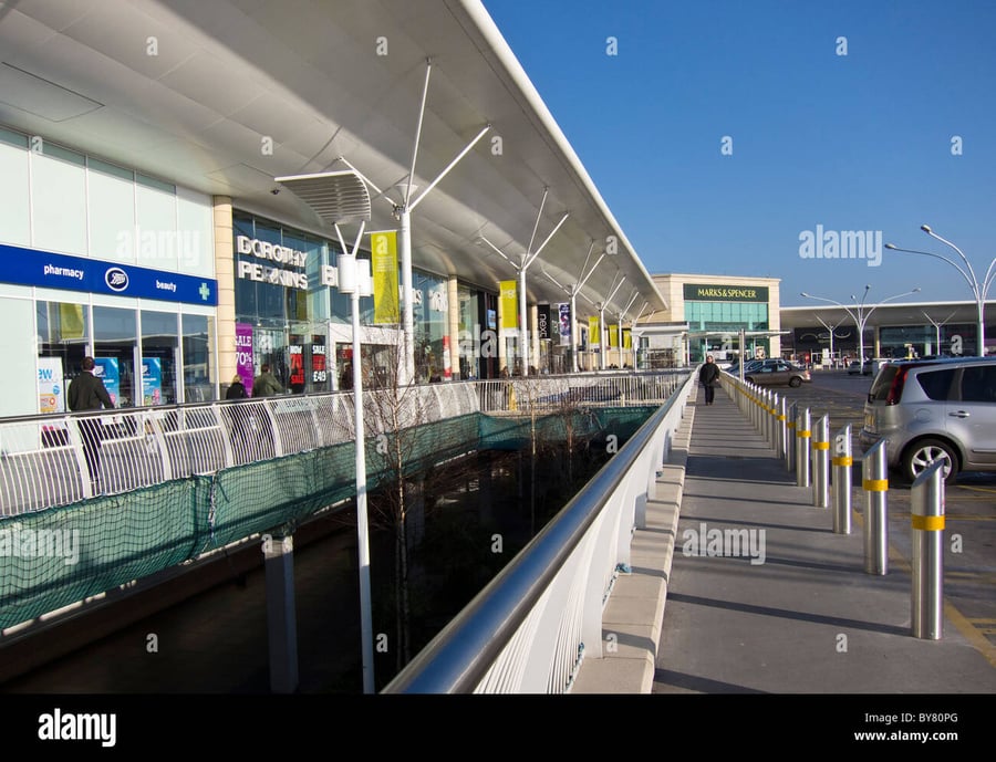 Castlepoint Shopping Centre - Gallery Photo 4