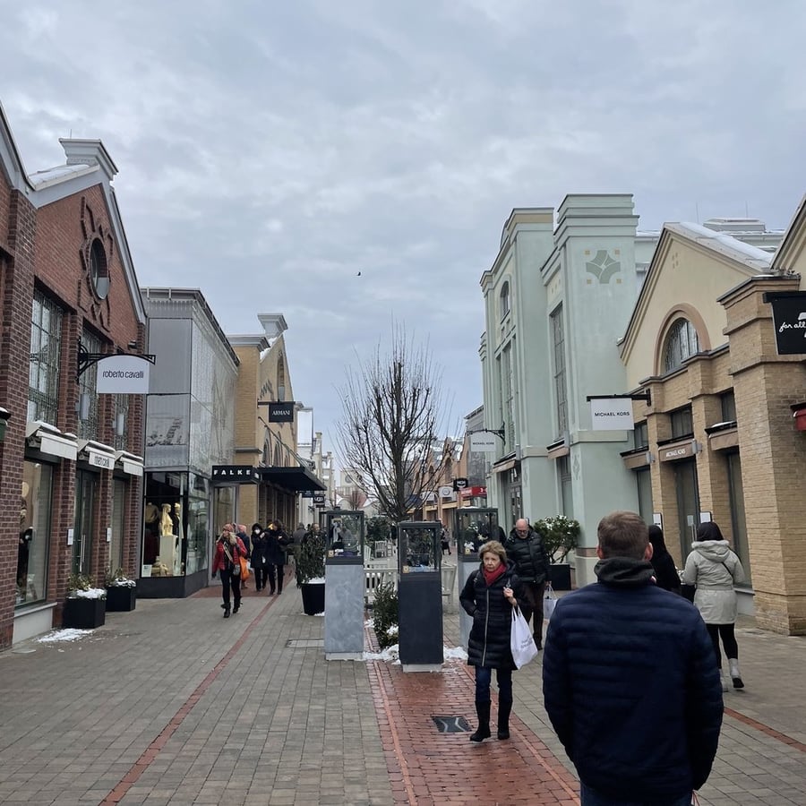 City Arcaden - Gallery Photo 6