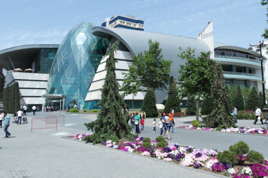 Park Bulvar Shopping Center - Gallery Photo 2