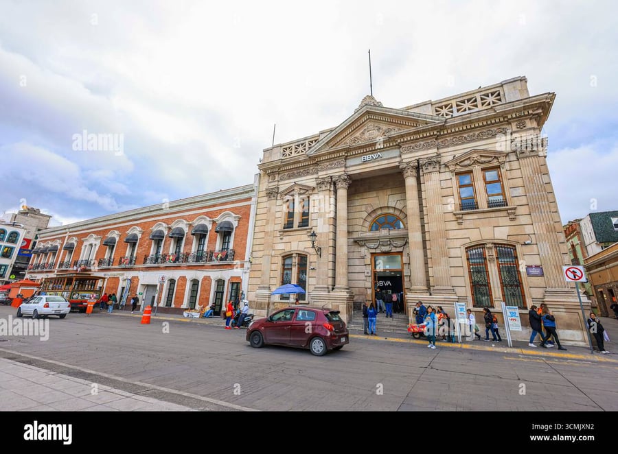 Plaza Puerta De Hierro - Gallery Photo 3
