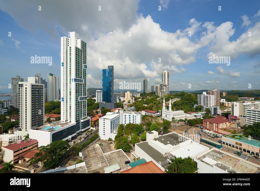Plaza Santa Ana - Gallery Photo 2