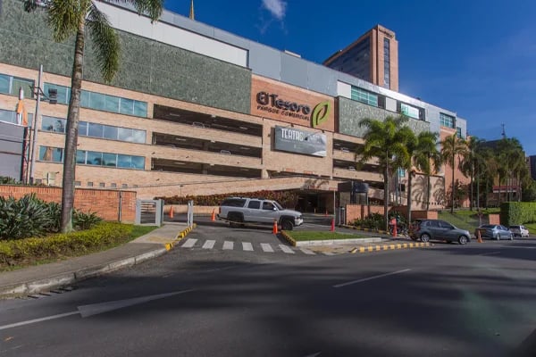 Centro Comercial El Tesoro - Gallery Photo 1