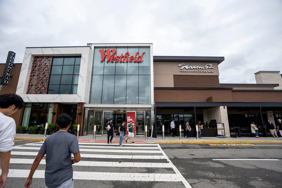Garden State Plaza - Gallery Photo 37
