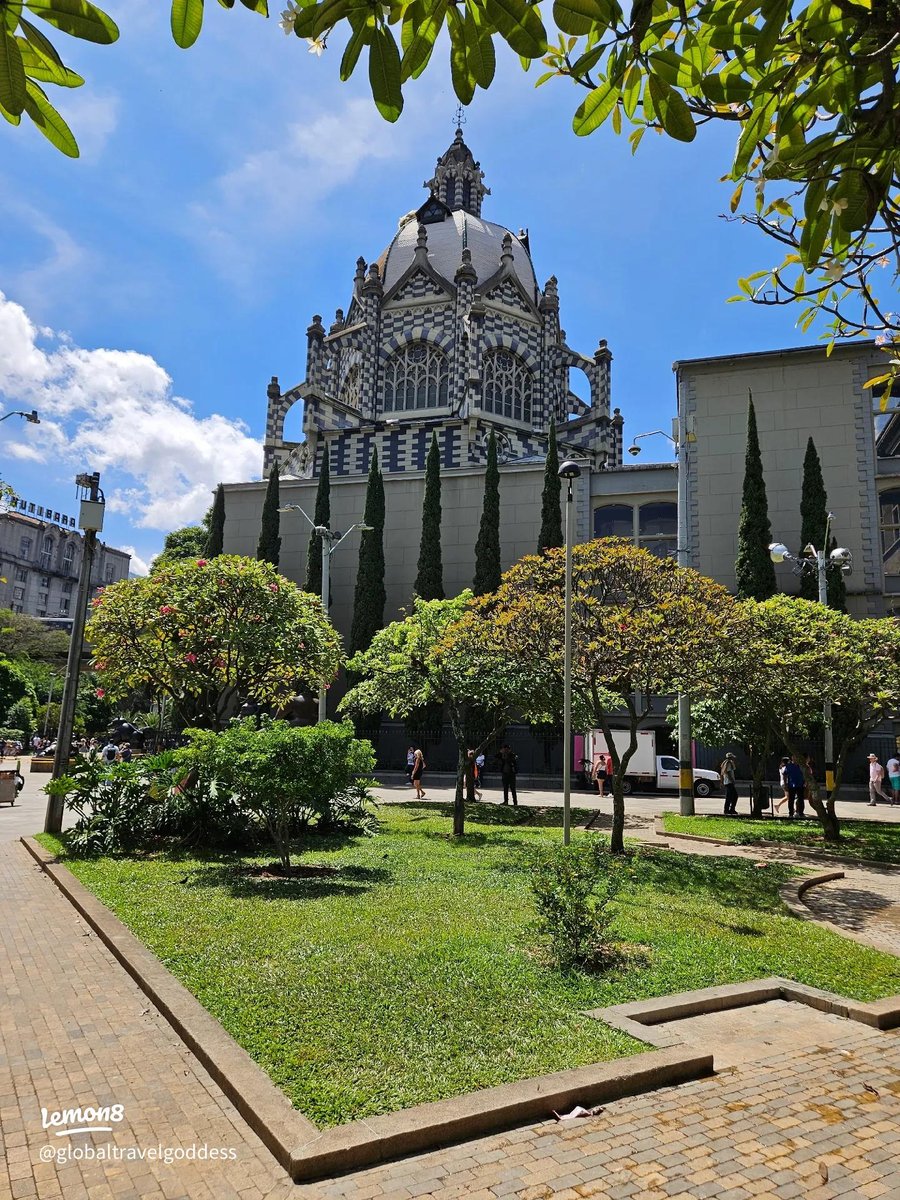 Plaza De Las Flores - Gallery Photo 5 Plaza De Las Flores - Gallery Photo 5