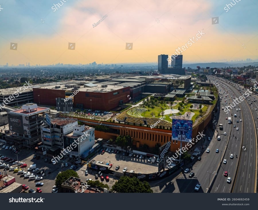 Plaza San Mateo - Gallery Photo 3